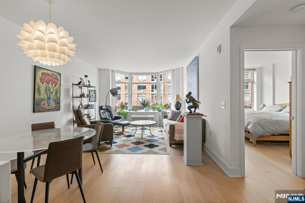 1400 Hudson Street 212