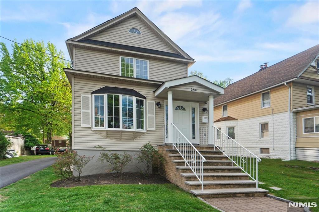 Rental Property at 254 Genesee, Englewood, New Jersey - Bedrooms: 3 
Bathrooms: 4 
Rooms: 7  - $5,500 MO.