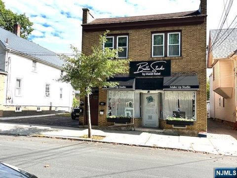 Photo of 41 Ridgefield Ave #R, Ridgefield Park, NJ 07660 (MLS # 25036390)