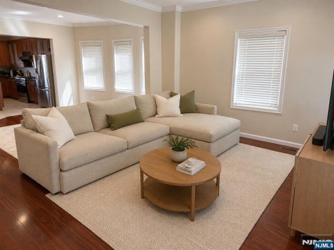 Photo of 331 Undercliff Ave, Edgewater, NJ 07020 (MLS # 26028745)