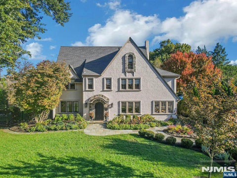 Photo of 329 Cantrell Road, Ridgewood Village, NJ 07450 (MLS # 26039444)