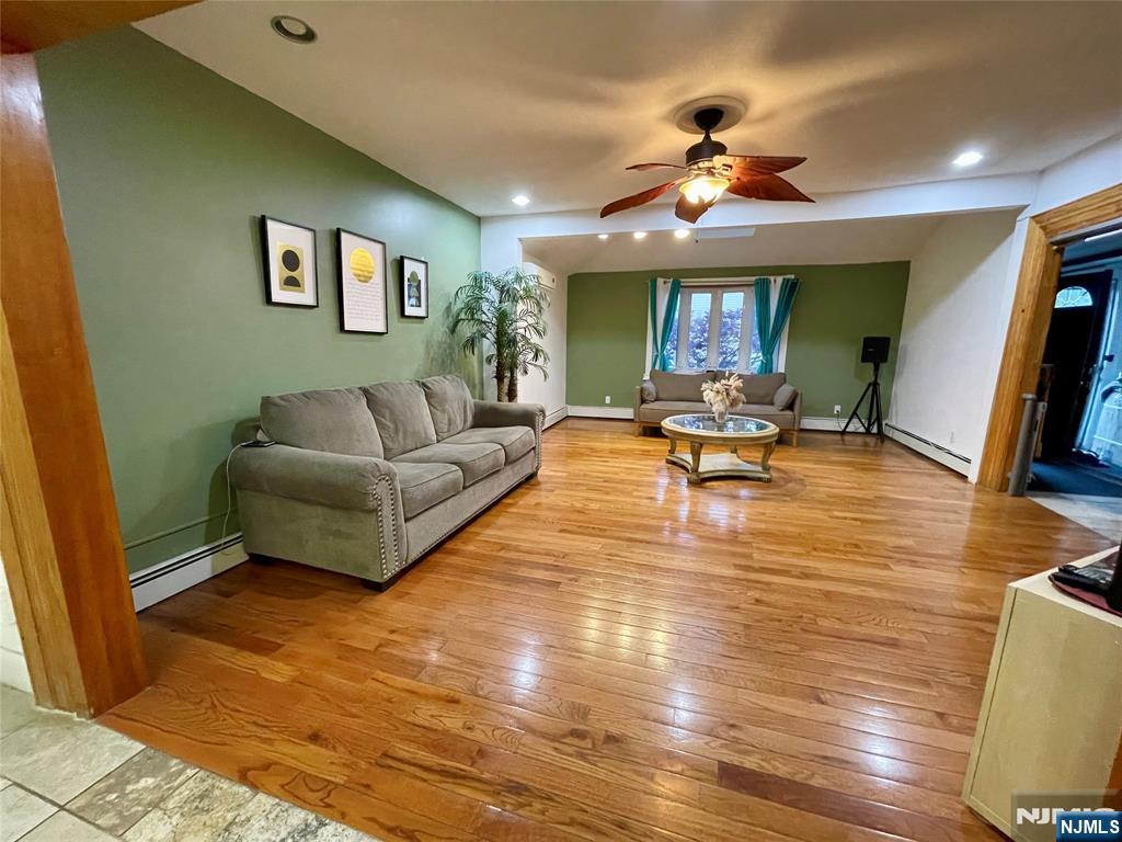 172 Roosevelt Avenue