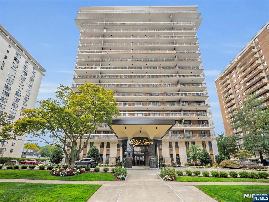 Homes for Sale in Northern NJ | ThisIsRiverEdge.com 151 Prospect Avenue 6C