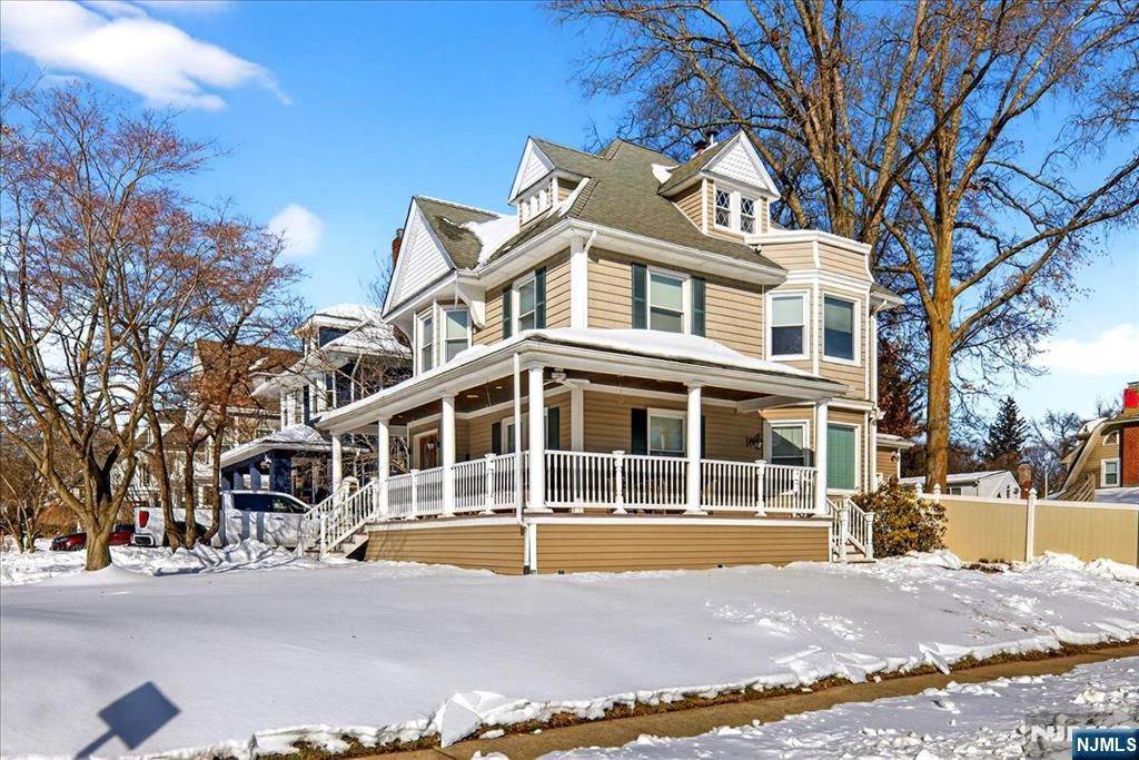 Photo of 258 Clinton Place, Hackensack, NJ 07601 (MLS # 26004121)