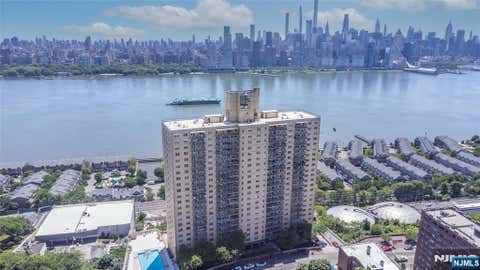 Photo of 6600 JFK Blvd E BLVD #19L, West New York, NJ 07093 (MLS # 26021828)