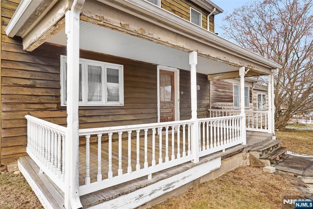 Photo of 79 Fairfield Avenue, West Caldwell, NJ 07006 (MLS # 26001045)