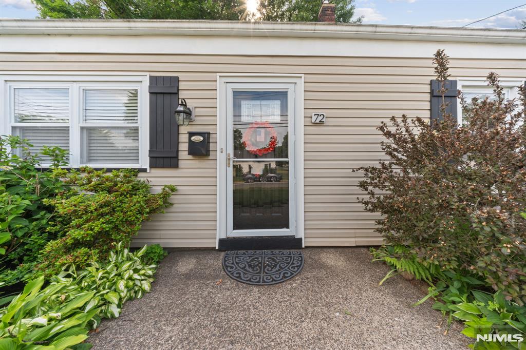 72 Robertson Avenue