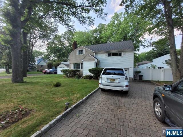 Rental Property at 301 Riveredge Rd, Tenafly, New Jersey - Bedrooms: 3 
Bathrooms: 2 
Rooms: 5  - $5,150 MO.