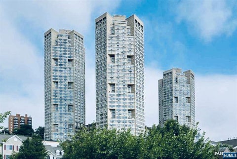 Photo of 7004 Blvd East #311C, West New York, NJ 07093 (MLS # 26024403)