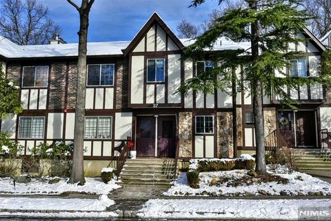 3707 Mark Twain Way Mahwah NJ 07430