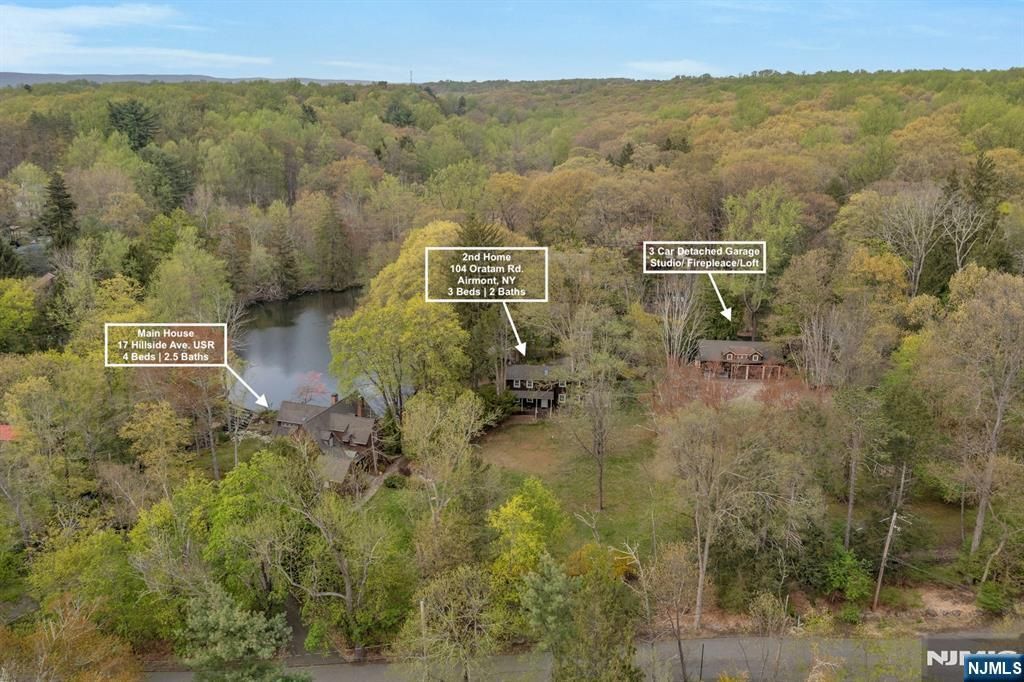 Photo of 17 Hillside Avenue, Upper Saddle River, NJ 07458 (MLS # 25013900)