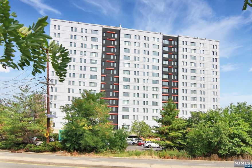 The best rental opportunity in Edgwater. This full service rental community directly opposite City Place, offers its residents everything one could want at affordable prices. Include in the rent of these modern residences are electric, gas cooking, water, as well as a full amenity package including a gorgeous outdoor pool, full service gym, game room, movie theatre. This high floor apartment has a very nice north Hudson River view. The north tower allows pets. All units are recently renovated with granite counters, s/s appliances. wood flooring. Many units have exceptional NYC and Hudson River views.