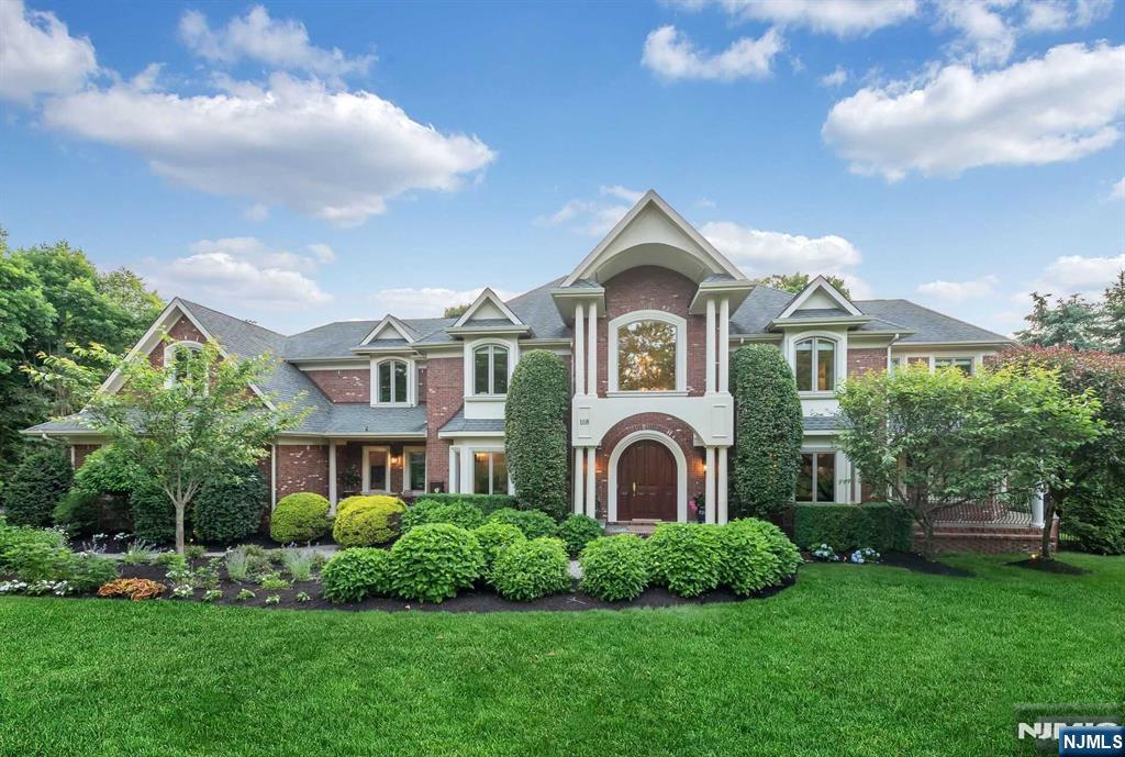 Property for Sale at 108 Garden Court, Franklin Lakes, New Jersey - Bedrooms: 7 
Bathrooms: 6.5 
Rooms: 12  - $2,395,000