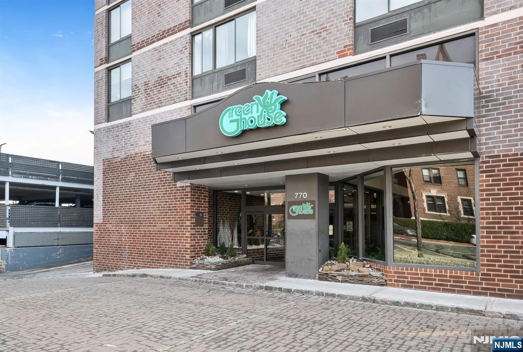 770 Anderson Avenue 4K