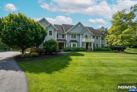 Photo of 21 Reagan Way, Kinnelon, NJ 07405 (MLS # 26040253)