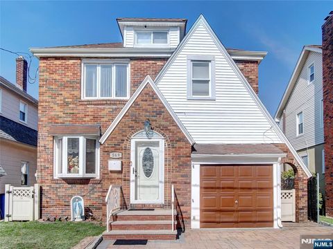 569 Monroe Place Ridgefield NJ 07657