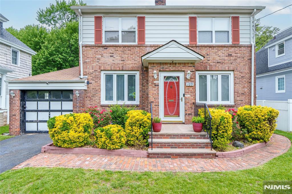 109 Bogert Street