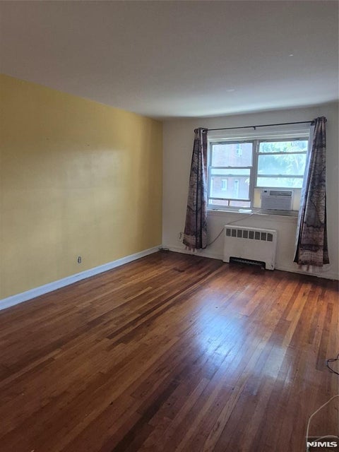 Photo of 1499 Terrace Circle #4, Teaneck, NJ 07666 (MLS # 26035558)