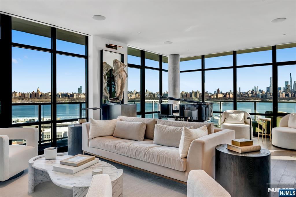 8701 Churchill Road PH1501