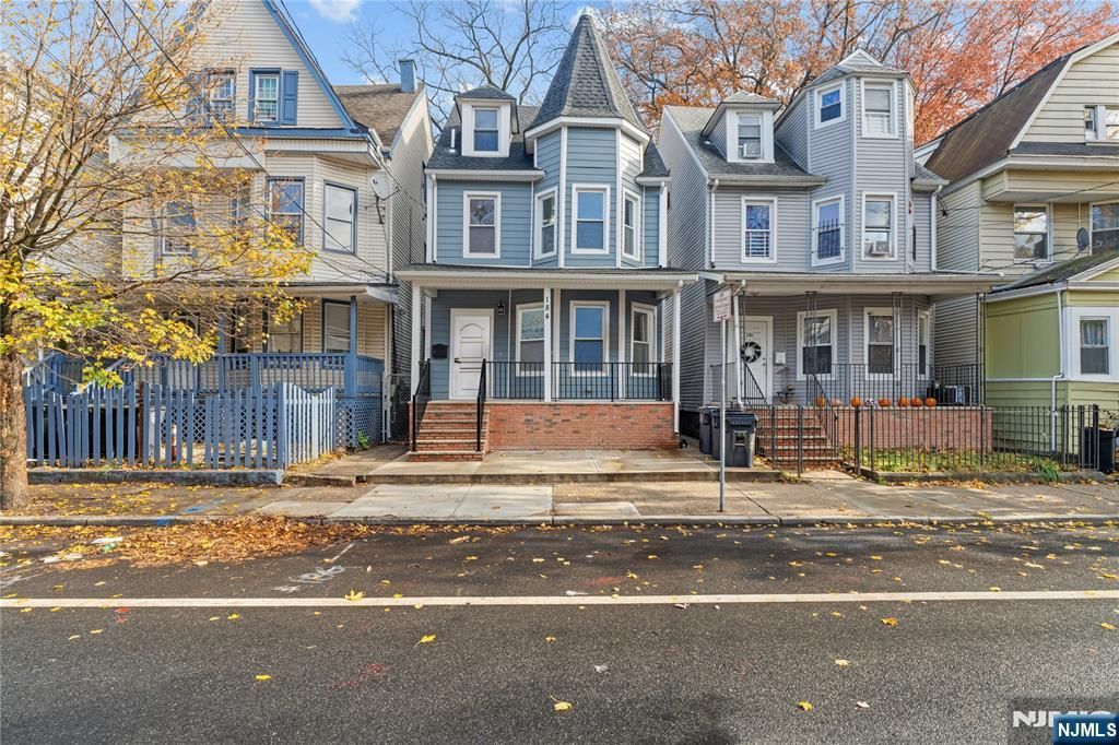 Photo of 184 Seymour Avenue, Newark, NJ 07108 (MLS # 25037775)