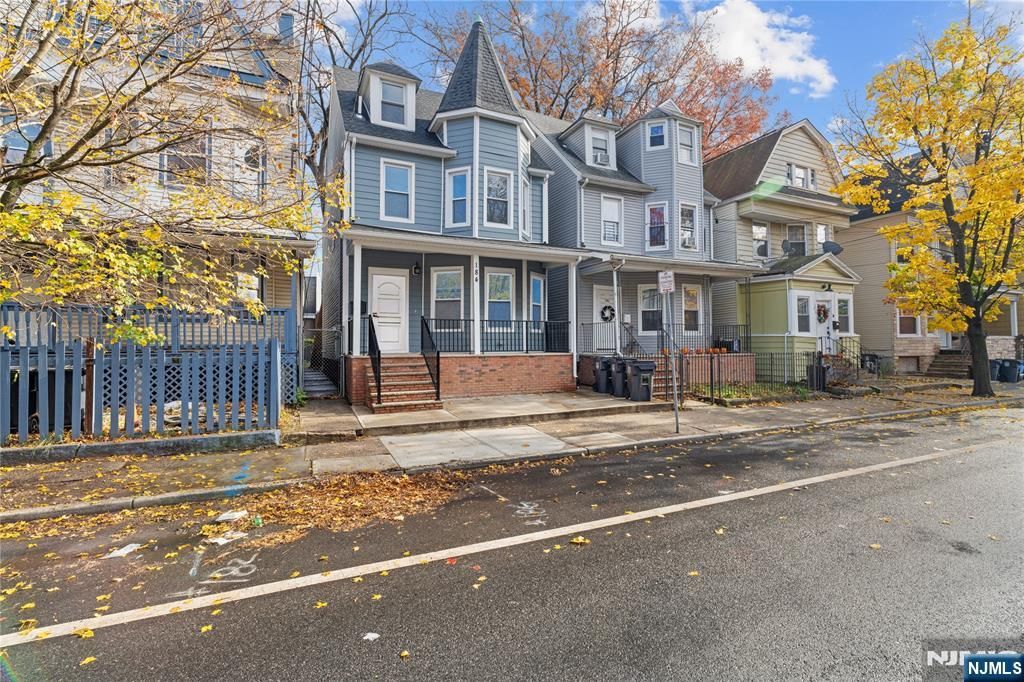 Photo of 184 Seymour Avenue, Newark, NJ 07108 (MLS # 25037775)