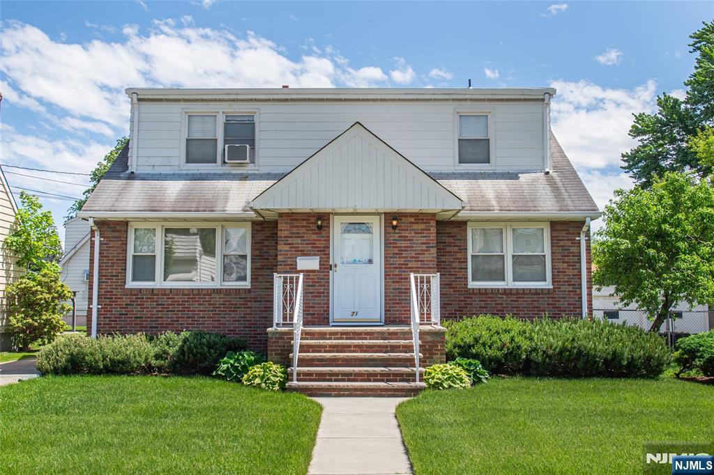 Property for Sale at 69 Huron Avenue, Clifton, New Jersey - Bedrooms: 5 
Bathrooms: 2 
Rooms: 11  - $735,000