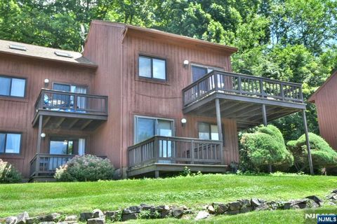 3 Deer Valley Lane 8 Vernon NJ 07462