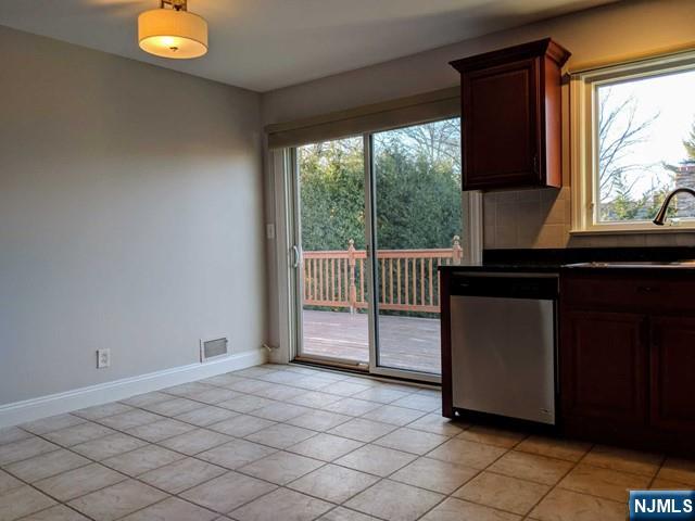 18 Van Wagoner Drive