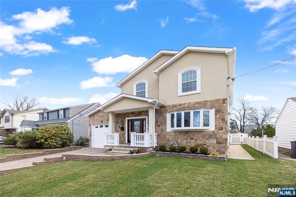 585 Mount Prospect Avenue