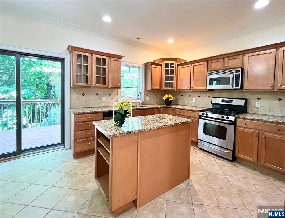 445 7th Street B