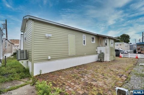 34 Helen Drive Moonachie NJ 07074