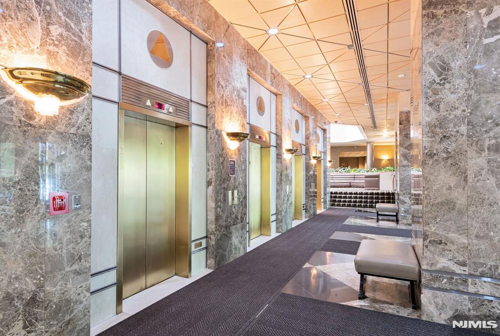 1512 Palisade Avenue 20AR-PH