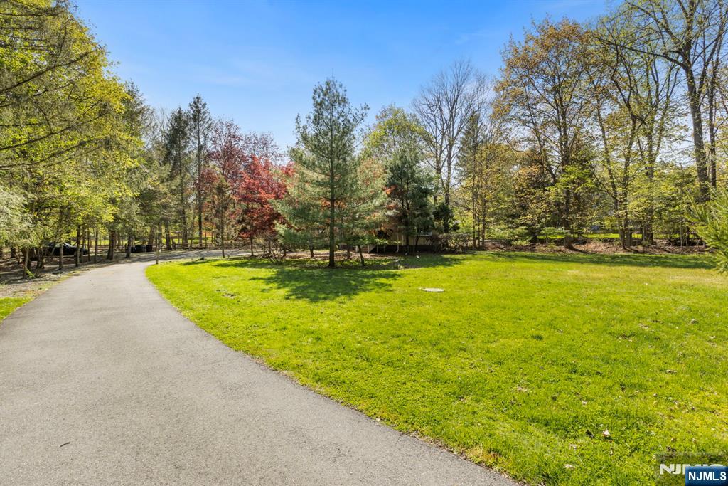 10 Old Stone Church Road