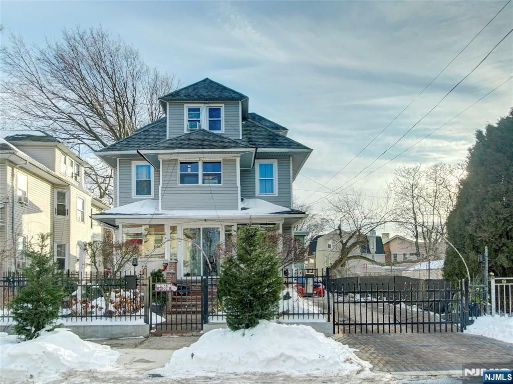 Photo of 24 White Terrace, Newark, NJ 07108 (MLS # 26003213)