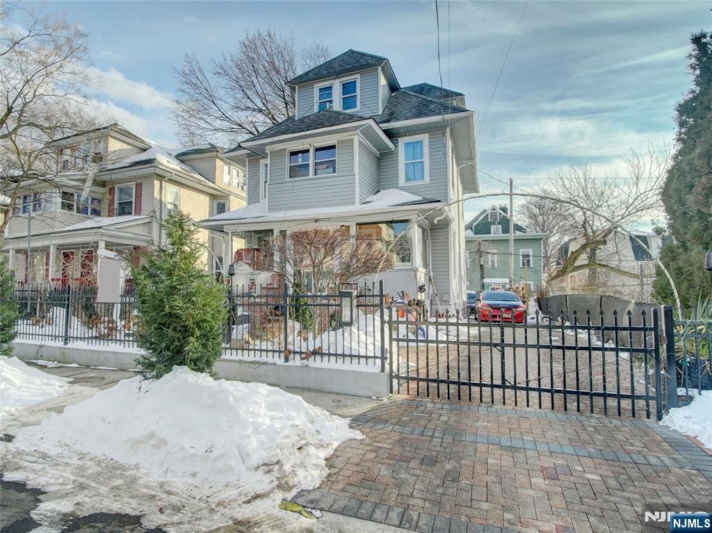 Photo of 24 White Terrace, Newark, NJ 07108 (MLS # 26003213)