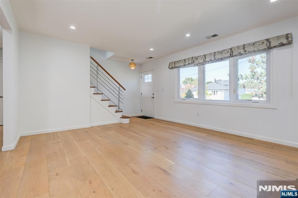 4 James Place