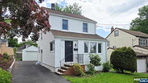 Photo of 564 Maple Avenue, Teaneck, NJ 07666 (MLS # 26019926)