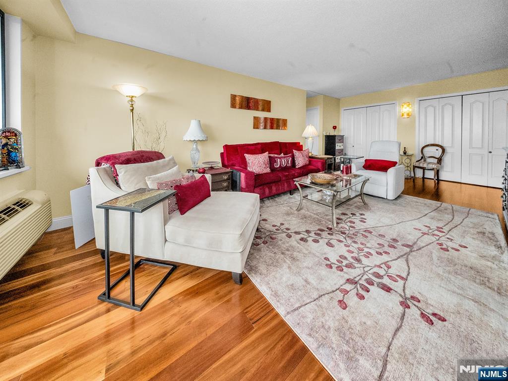 151 Prospect Avenue 16B