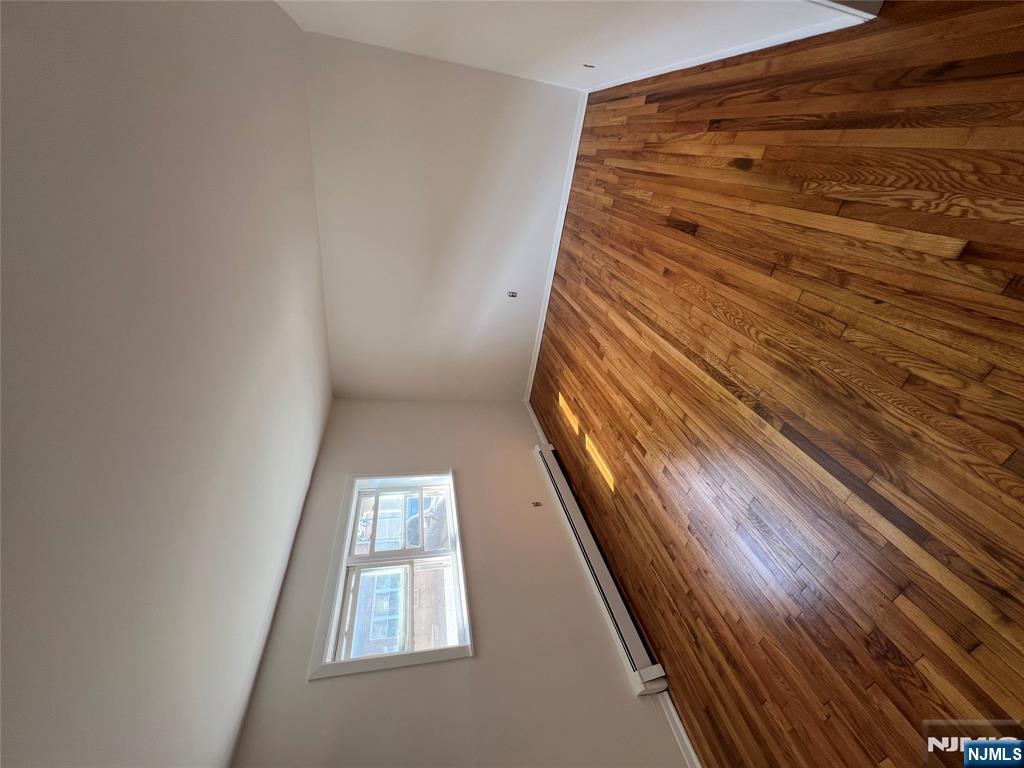 86 Contant Avenue 9B