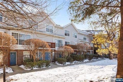 1444 Westgate Drive Fort Lee NJ 07024