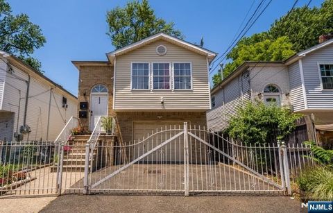 Photo of 234 4th St #1, Newark, NJ 07107 (MLS # 26027242)