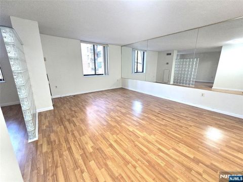 133 Harmon Cove Tower Secaucus NJ 07094
