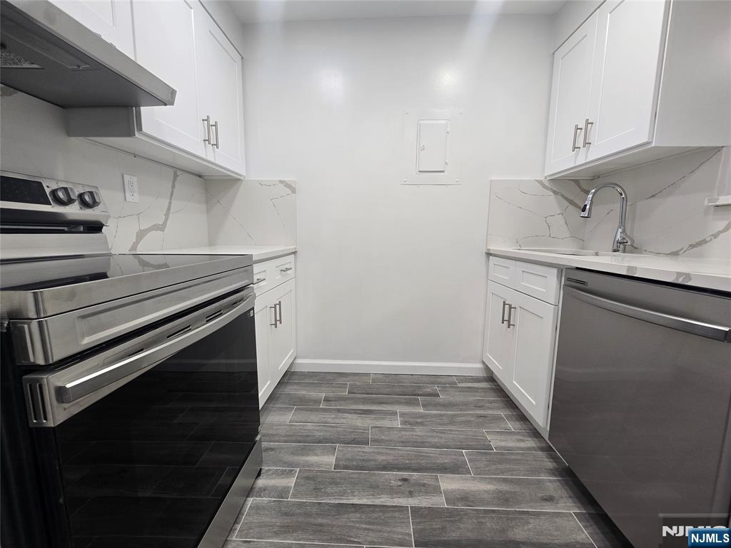 133 Harmon Cove Tower