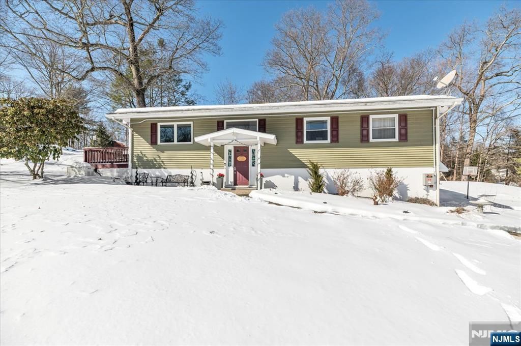 Photo of 68 Marcia Road, Ringwood, NJ 07456 (MLS # 26004563)