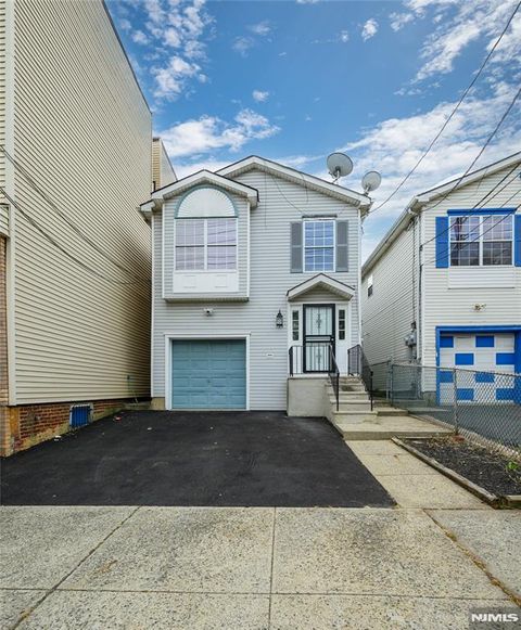 Photo of 114 Watson Ave, Newark, NJ 07112 (MLS # 26008335)