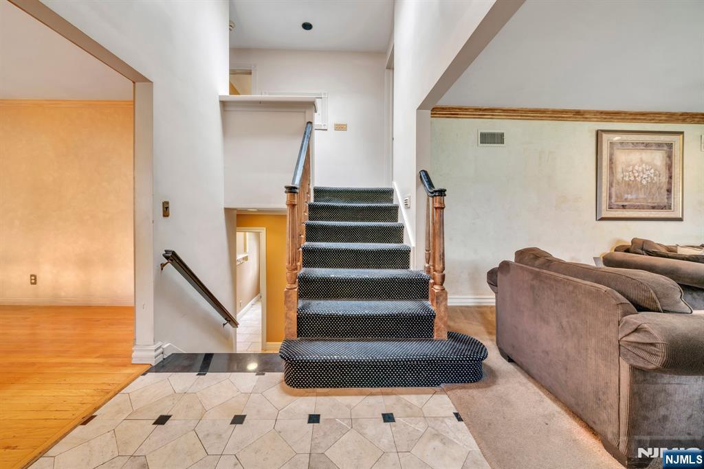 458 Meer Avenue