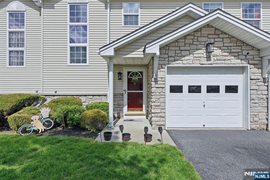 4 Mulberry Lane