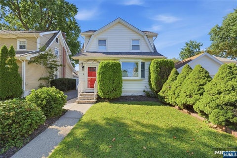 Photo of 197 Krone PL, Hackensack, NJ 07601 (MLS # 26035288)