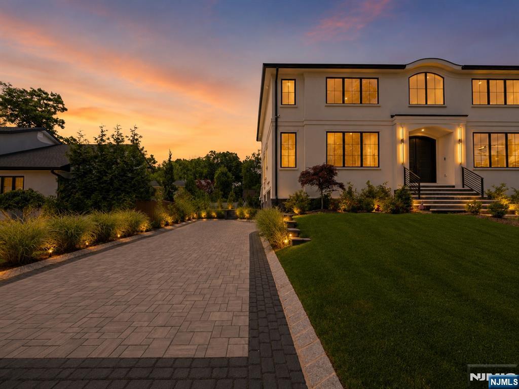 14 Allison Drive