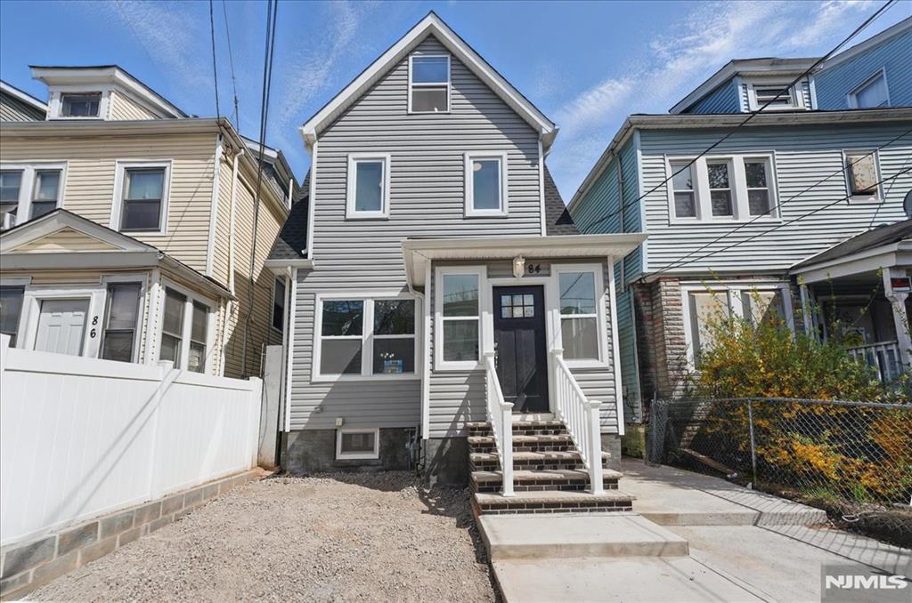 Property for Sale at 84 Chelsea Avenue, Newark, New Jersey - Bedrooms: 4 
Bathrooms: 1 
Rooms: 10  - $524,000